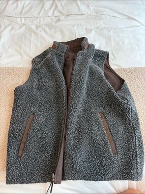 Men's Madison Creek nwot reversible Gray Sherpa Fleece Vest - Cozy Zip Front
